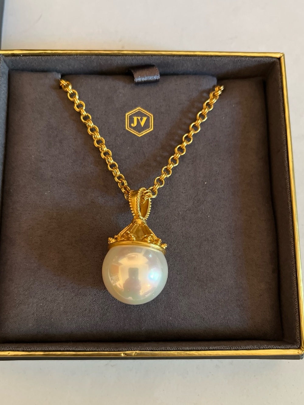 Julie Vos Gold Pearl Pendant Necklace 34”chain - Picture 2 of 4